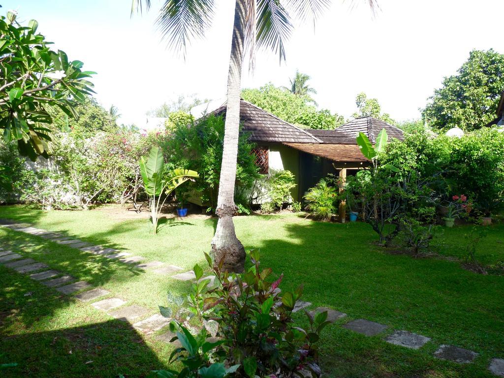 Poerani Moorea Exteriör bild