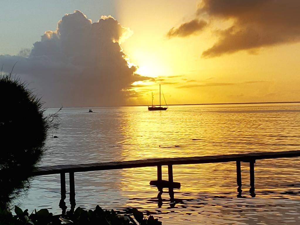 Poerani Moorea Exteriör bild